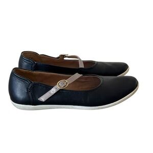 Clark’s Helina Amo black leather metallic strap Mary Jane flats women’s 9